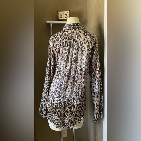 Robert Graham 100% silk leopard print sequins detail blouse balloon sleeves - Picture 3 of 16